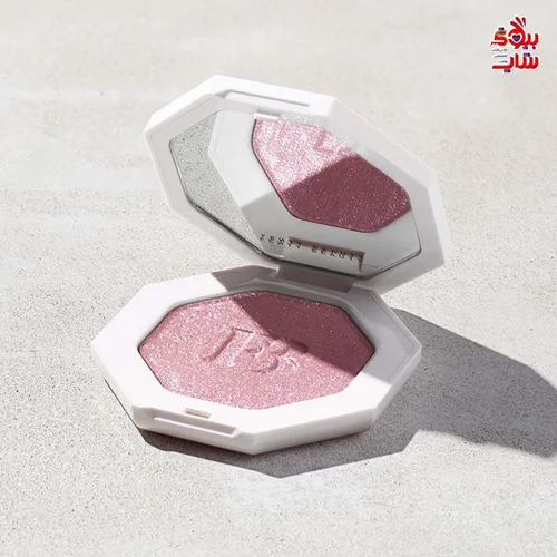 هایلایتر کرمی_پودری شاین دار فنتی بیوتی اصل اروپایی دلوکس Weightless, show-stopping, creamy powder highlighter for a buildable glow that lasts  Wattabrat FENTY BEAUTY Killawatt Freestyle Highlighter Wattabrat